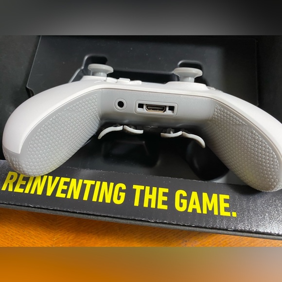 SCUF Prestige Performance Controller Xbox One, Xbox Series X|S, PC & Android - Picture 5 of 6